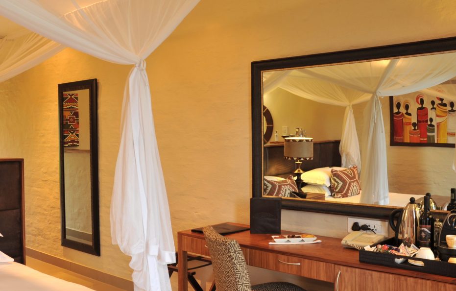 Victoria Falls Safari Club Suite